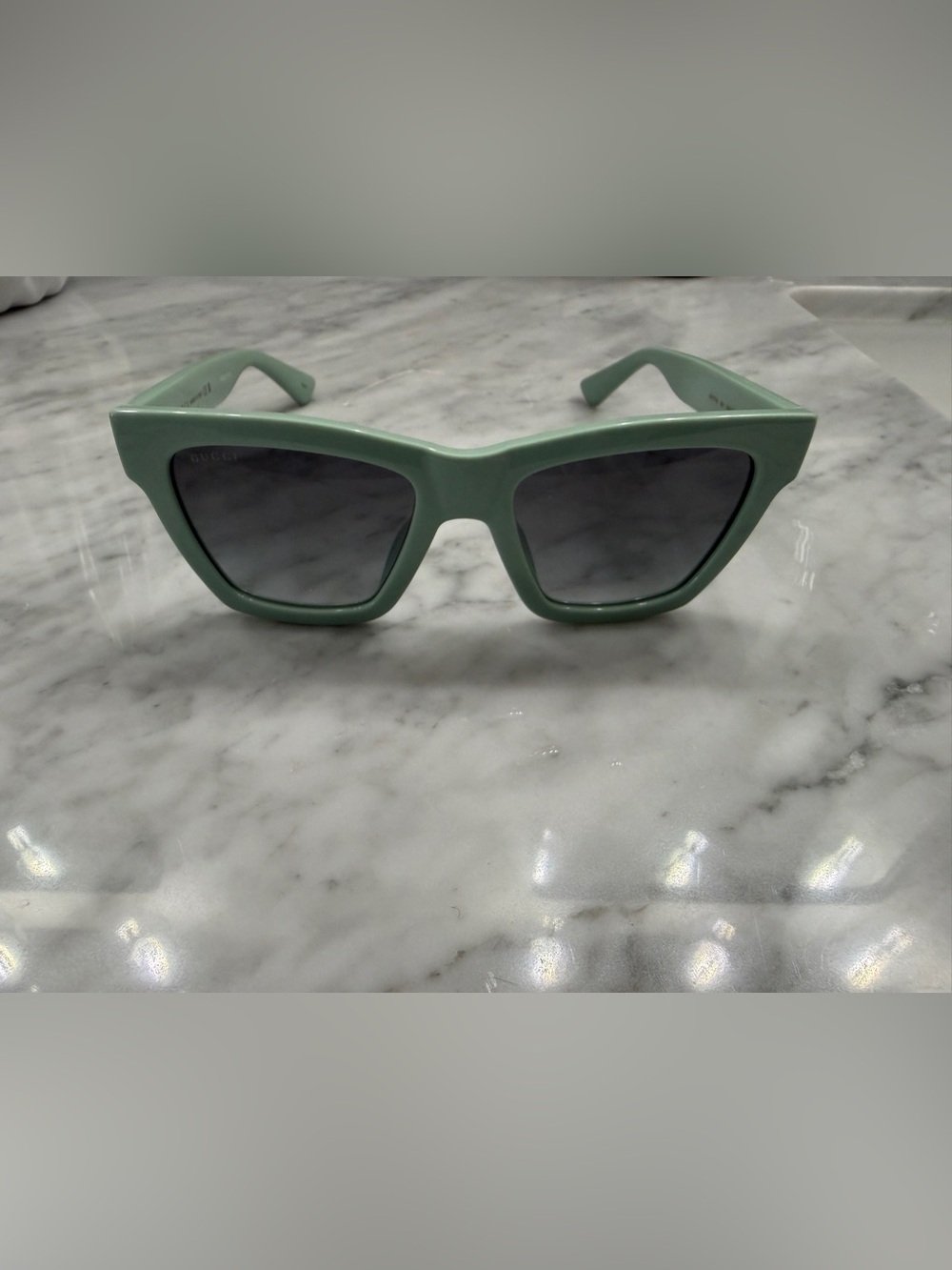 GUCCI Mint Green Cat-Eye Women’s Sunglasses